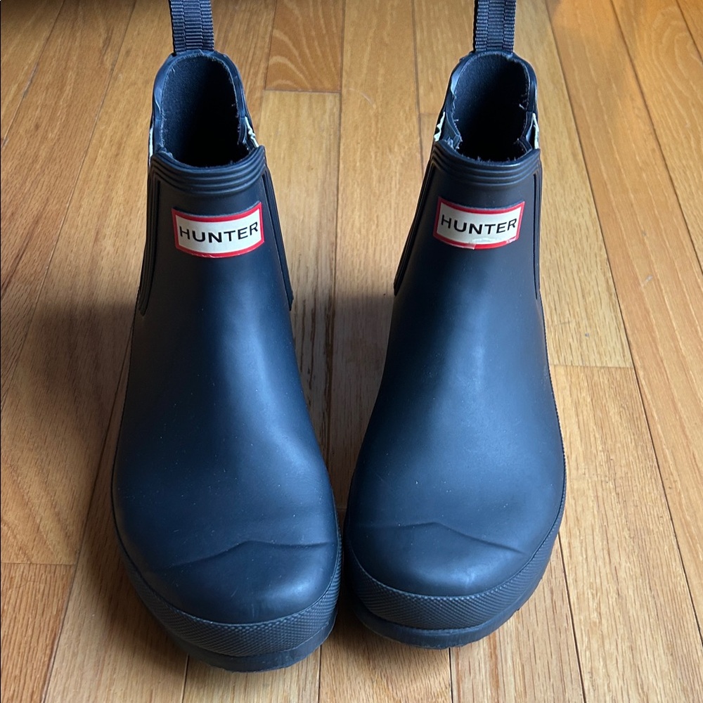 Hunter Classic navy Chelsea Boots